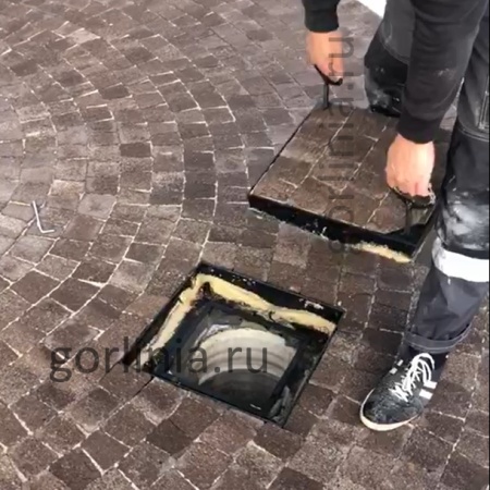 Люк Проспект-В 400*400 под тротуарную плитку вынимаемый